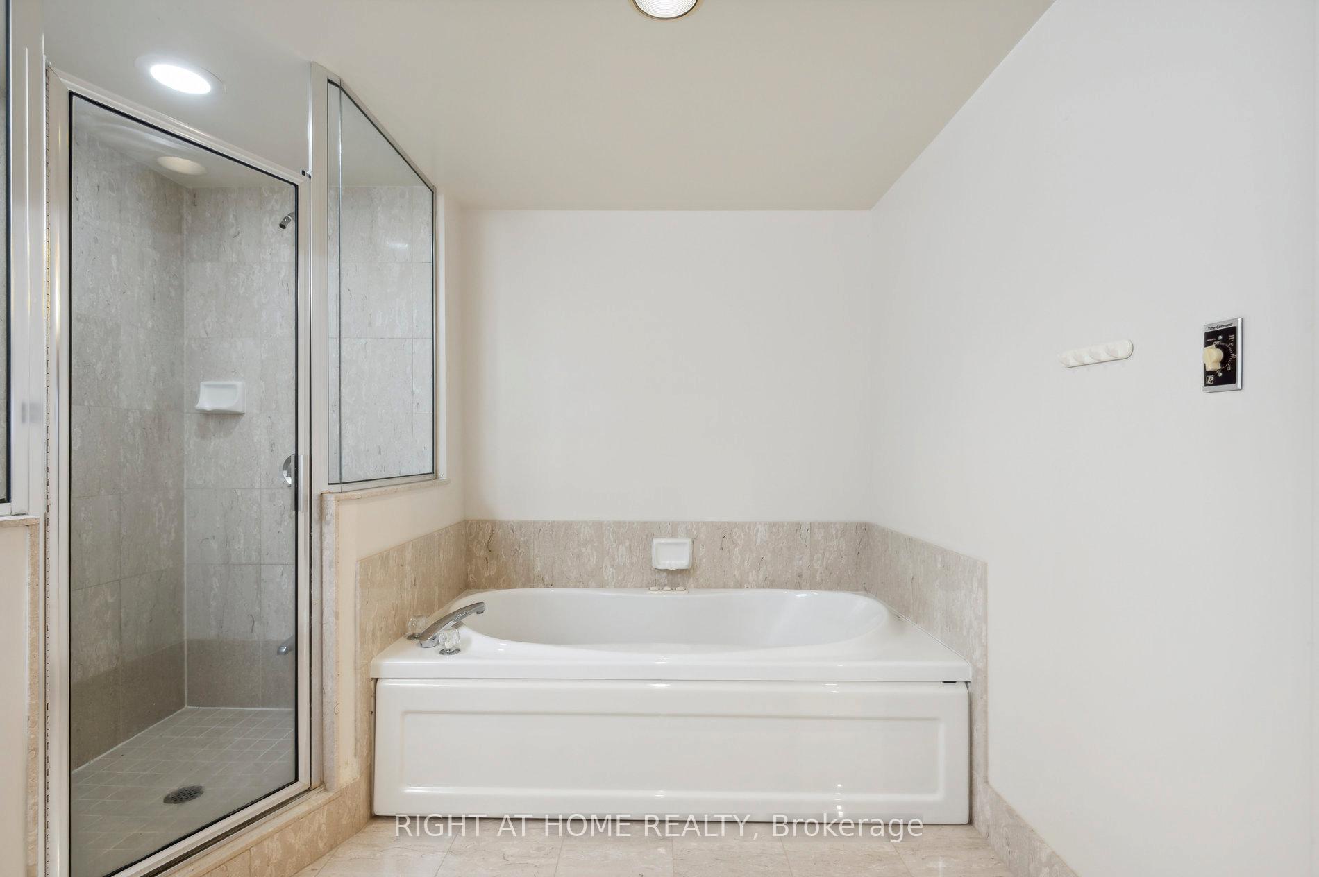 Photo 20 of Unit 814, 610 Bullock Drive, Markham, Markville — HOMEH