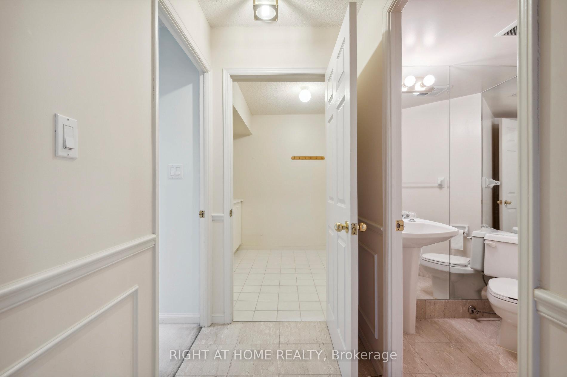 Photo 19 of Unit 814, 610 Bullock Drive, Markham, Markville — HOMEH