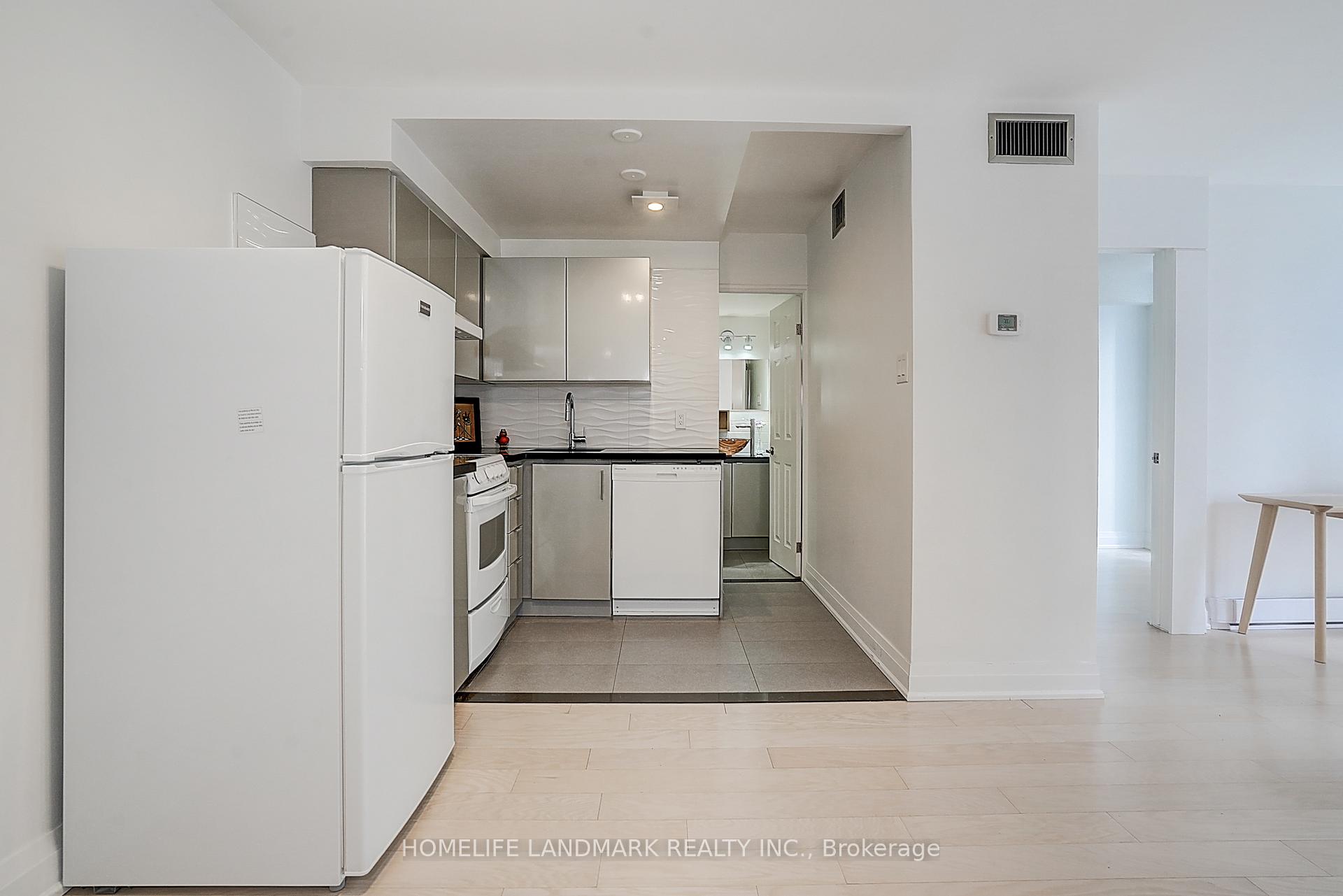 Photo 2 of Unit 701, 55 Centre Avenue, Toronto, Bay Street Corridor — HOMEH