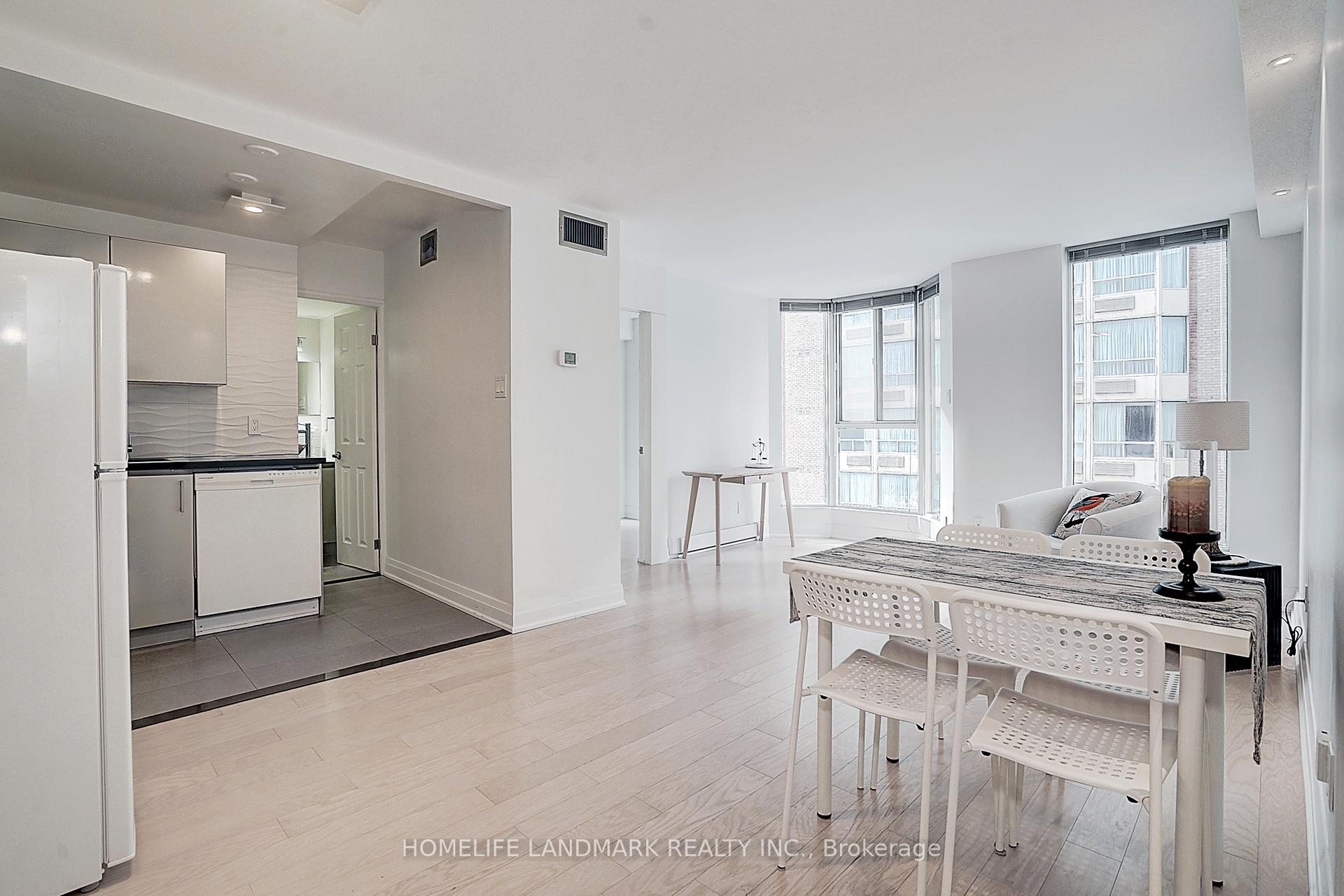 Photo 14 of Unit 701, 55 Centre Avenue, Toronto, Bay Street Corridor — HOMEH