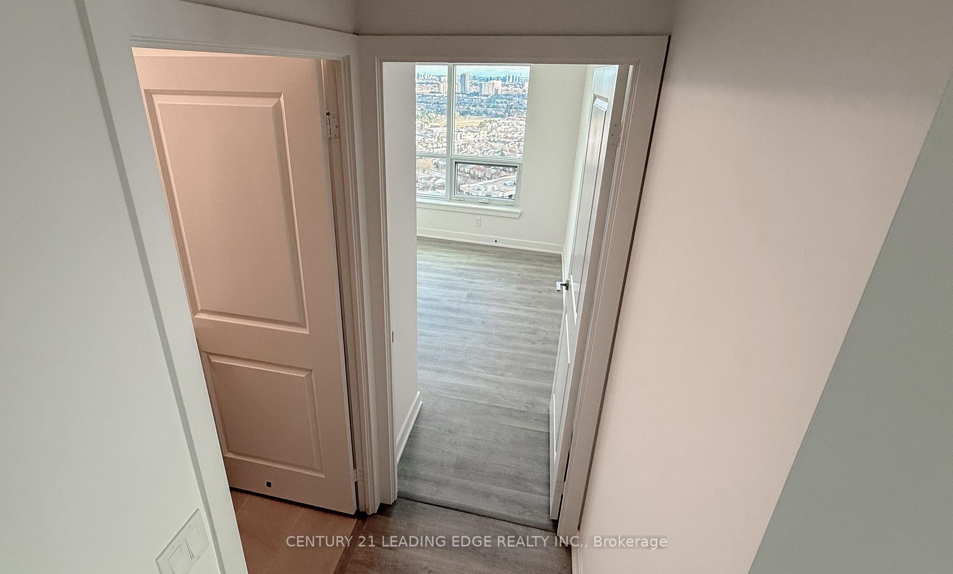 Photo 23 of Unit 3002, 1 Promenade Circle, Vaughan, Brownridge — HOMEH
