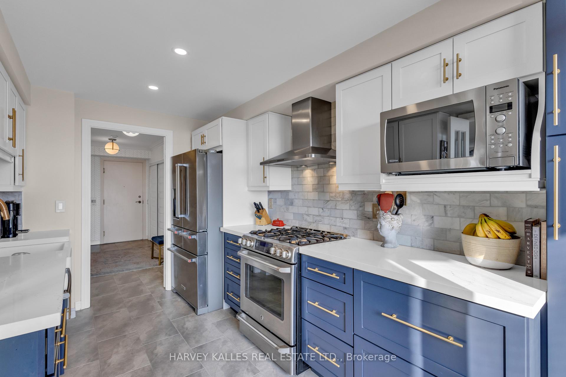 Photo 10 of Unit 1408, 265 Ridley Boulevard, Toronto, Bedford Park-Nortown — HOMEH