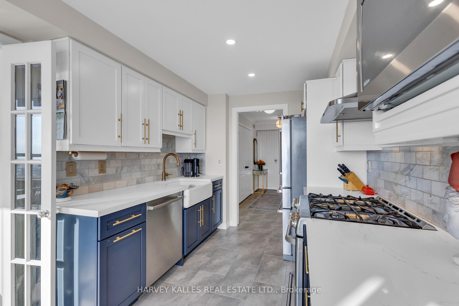 Photo 4 of Unit 1408, 265 Ridley Boulevard, Toronto, Bedford Park-Nortown — HOMEH