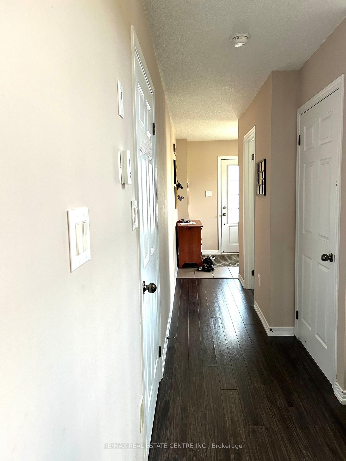 Photo 13 of 8529 Nightshade Street, Niagara Falls, Brown — HOMEH