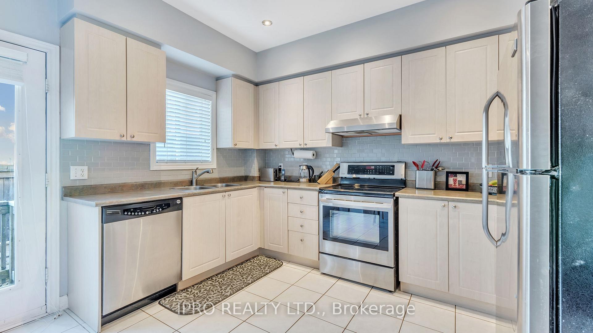 Photo 12 of Unit 10, 1330 Altona Road, Pickering, Rougemount — HOMEH