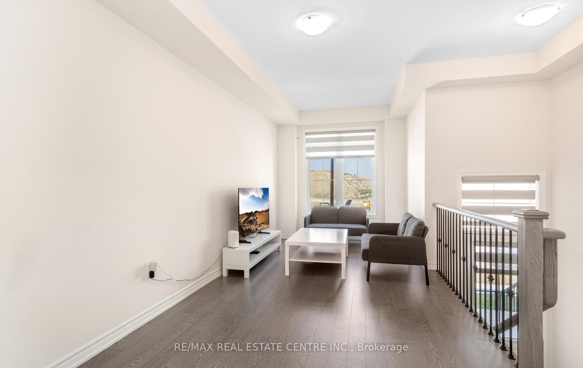 Photo 2 of 351 Inspire Boulevard, Brampton, Sandringham-Wellington North — HOMEH