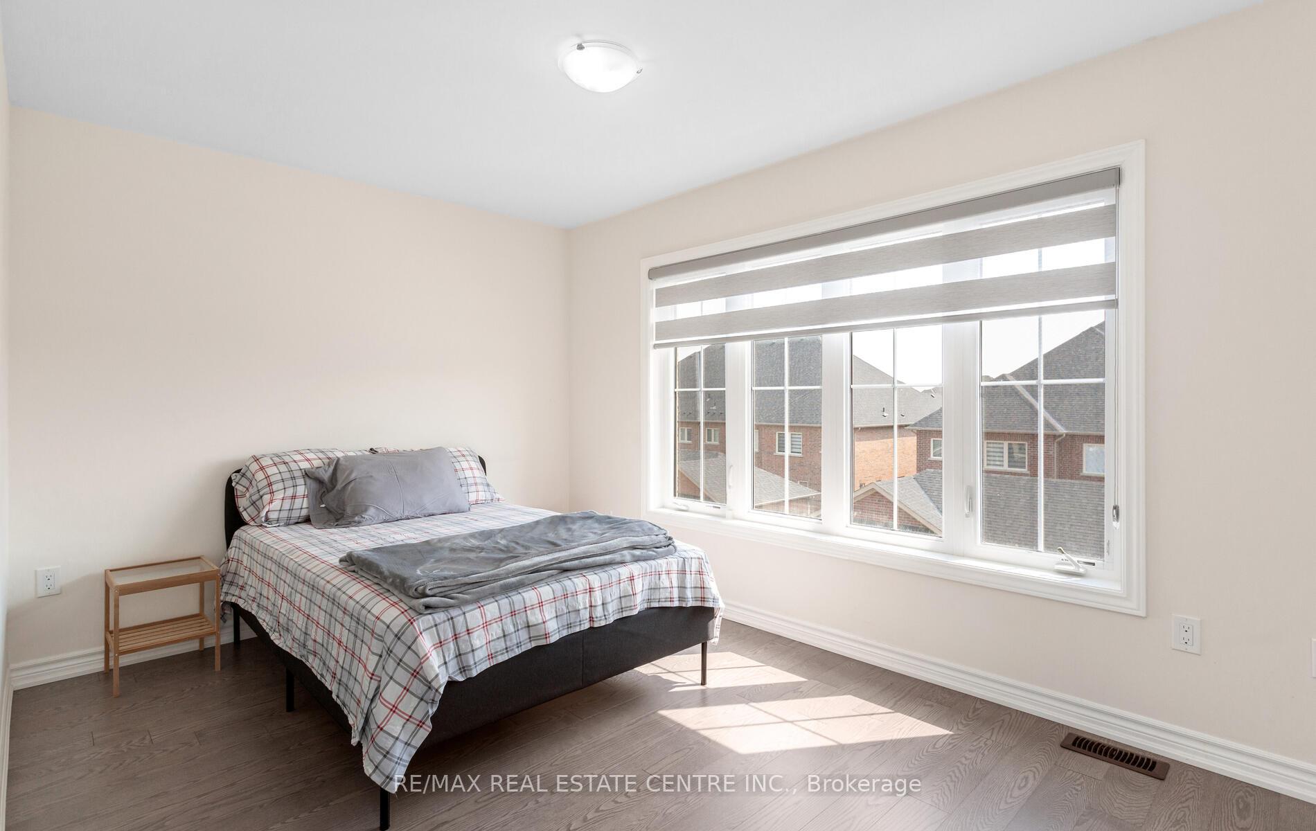 Photo 12 of 351 Inspire Boulevard, Brampton, Sandringham-Wellington North — HOMEH