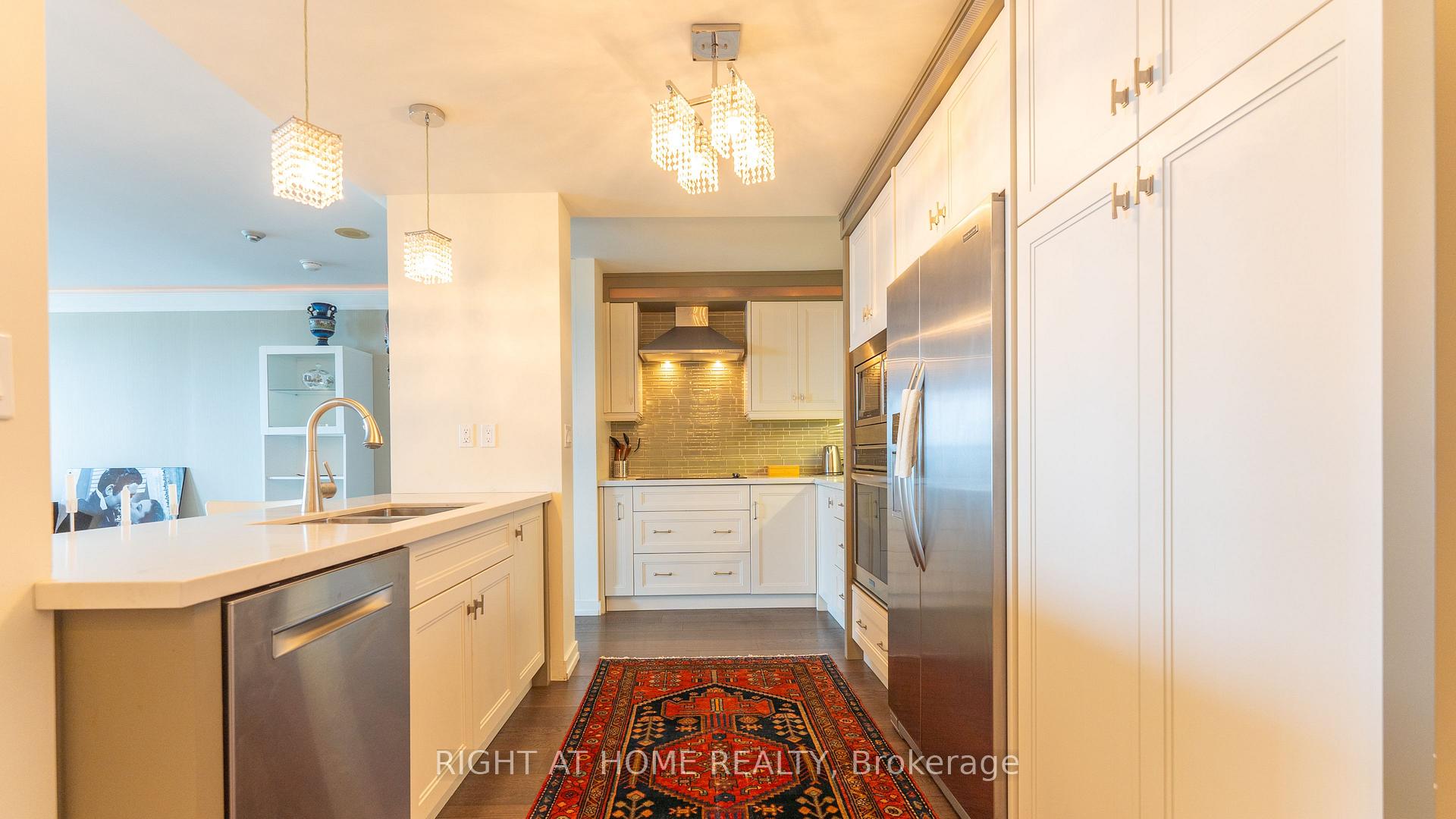 Photo 14 of Unit 2412, 77 Harbour Square, Toronto, Waterfront Communities — HOMEH