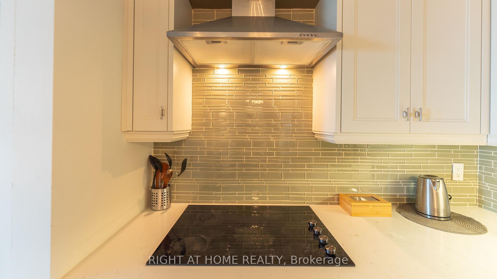 Photo 13 of Unit 2412, 77 Harbour Square, Toronto, Waterfront Communities — HOMEH