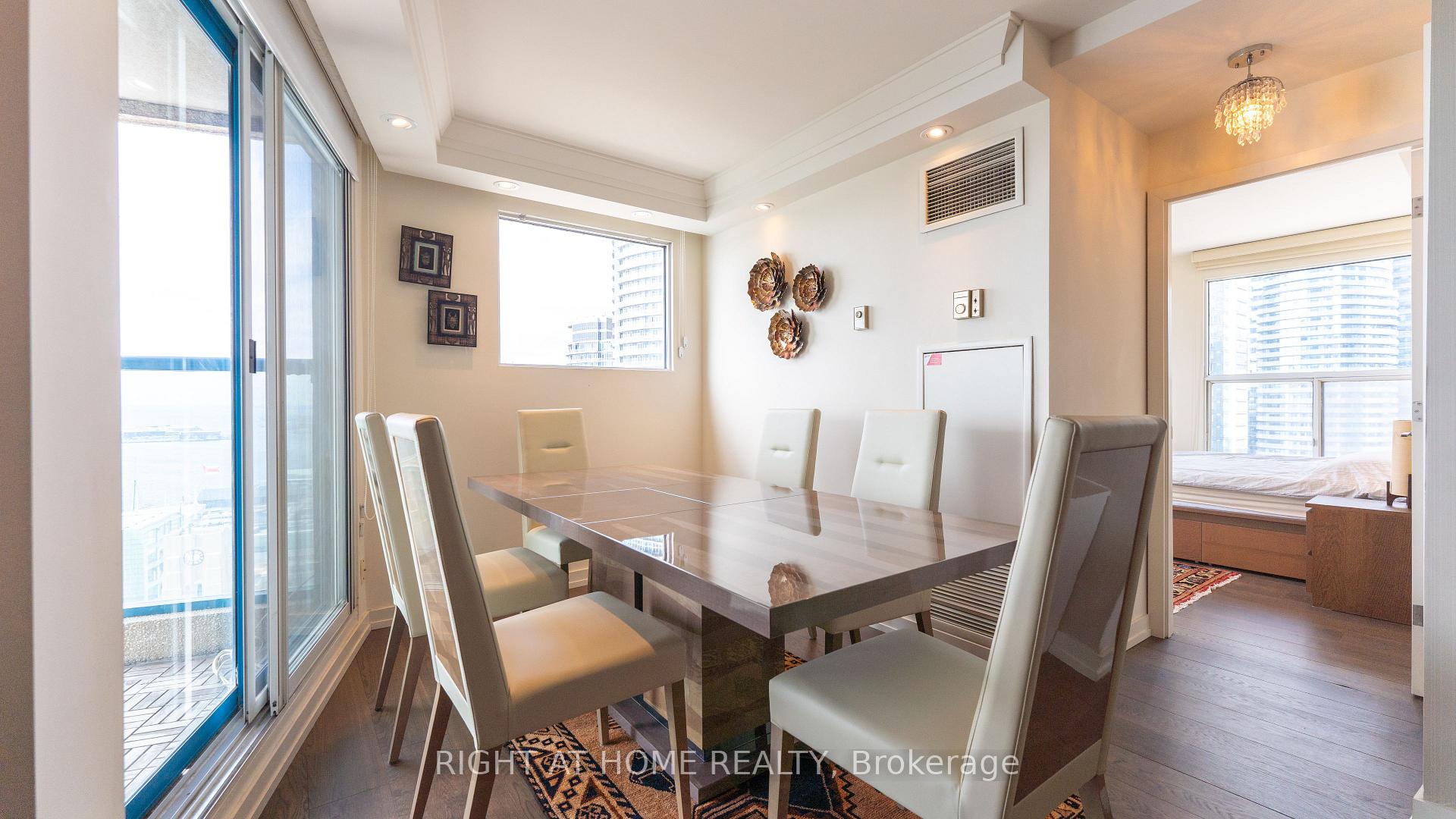 Photo 18 of Unit 2412, 77 Harbour Square, Toronto, Waterfront Communities — HOMEH