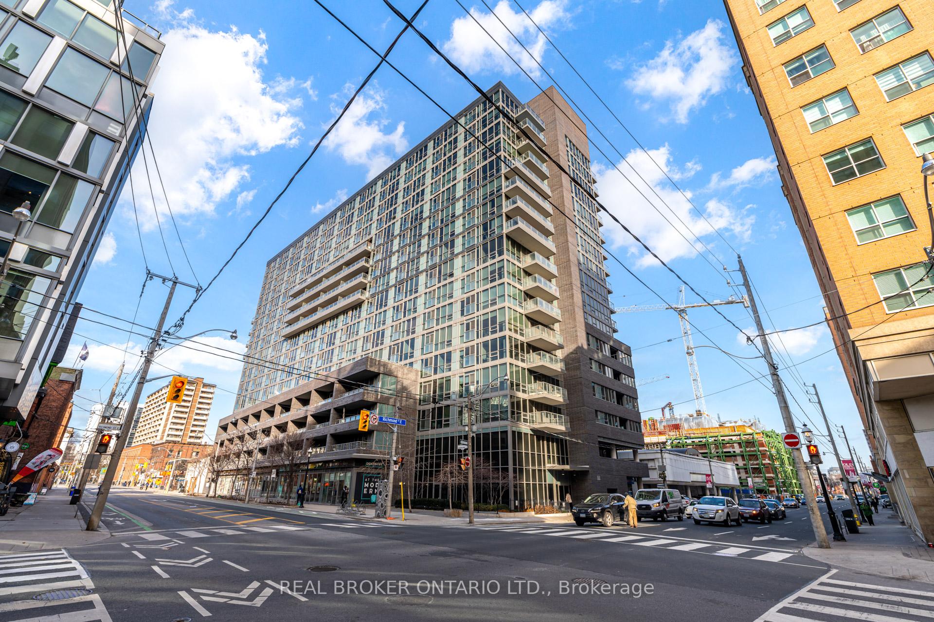 Front of Unit 1516, 320 Richmond Street E