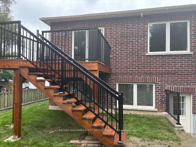 Photo 2 of Unit upper level, 115 Cedar Street, Whitby, Downtown Whitby — HOMEH
