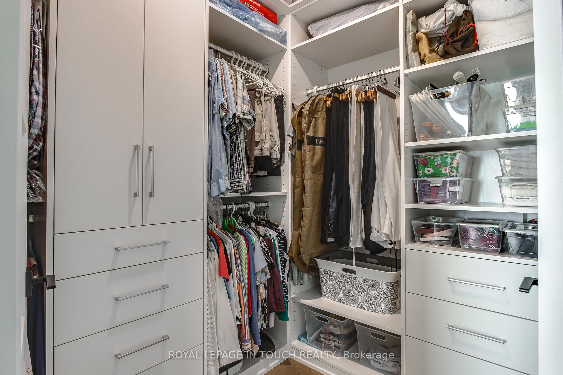 Photo 6 of Unit 1011, 2 Toronto Street S, Barrie, City Centre — HOMEH
