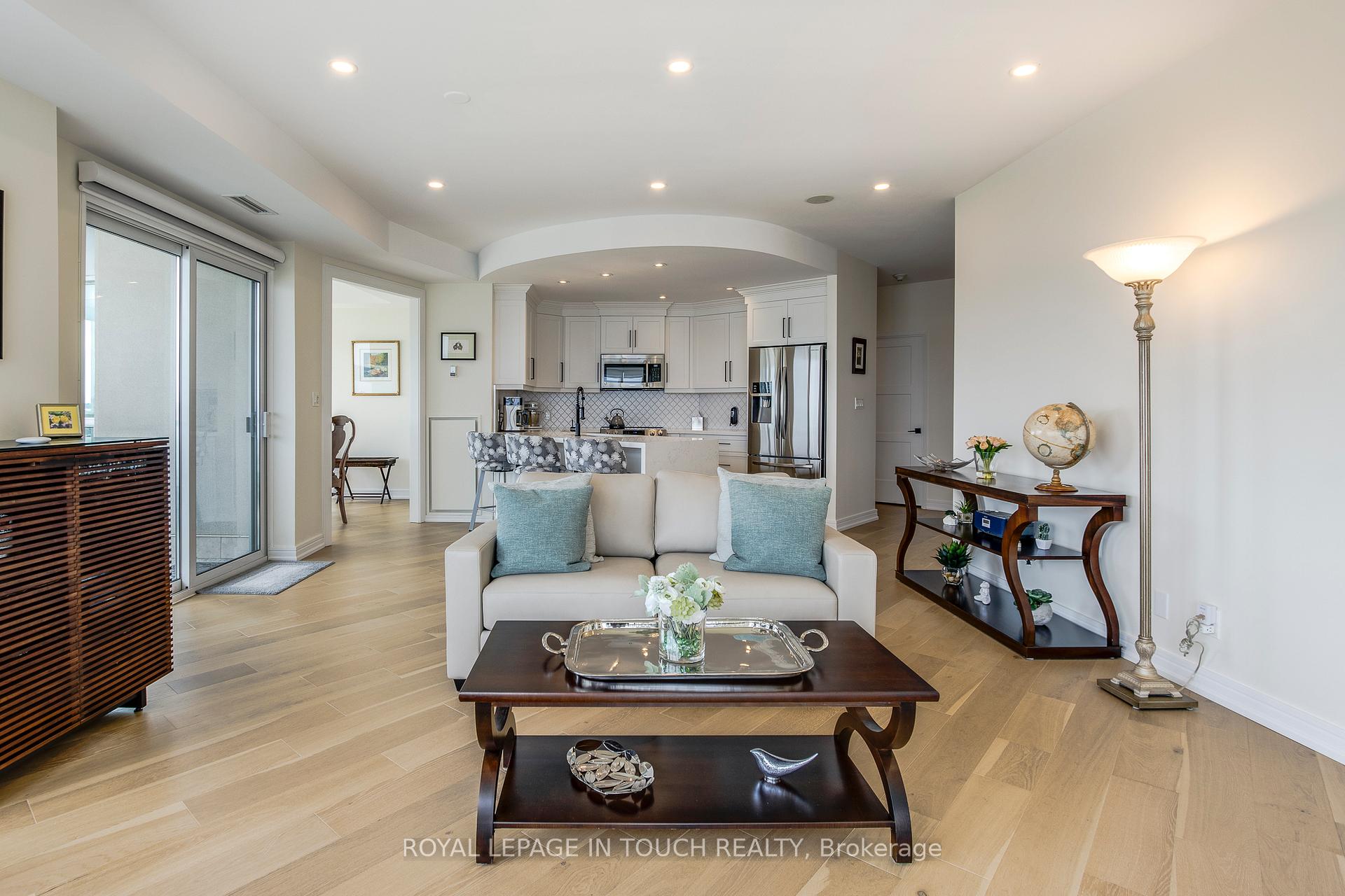 Photo 20 of Unit 1011, 2 Toronto Street S, Barrie, City Centre — HOMEH