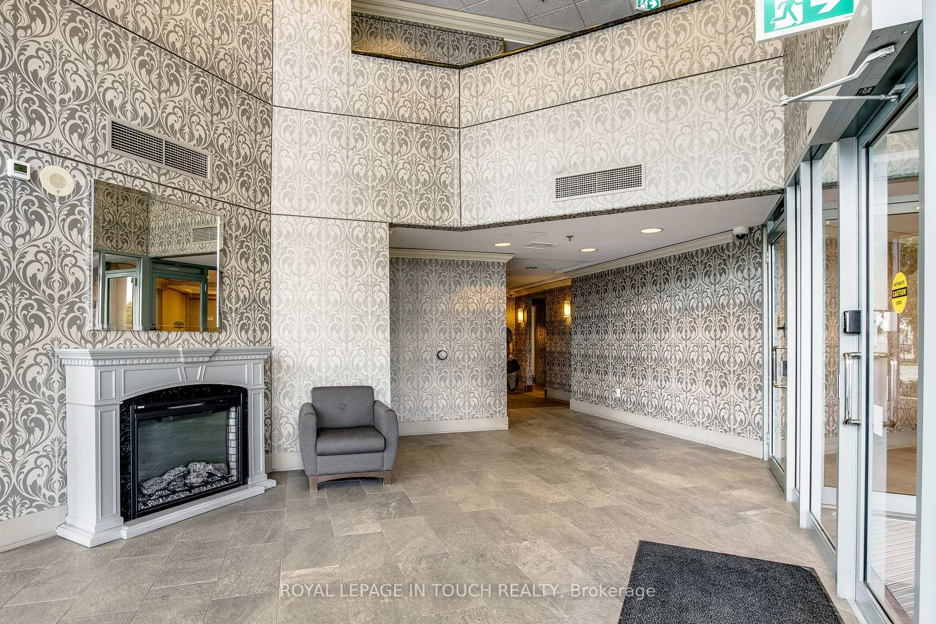 Photo 30 of Unit 1011, 2 Toronto Street S, Barrie, City Centre — HOMEH