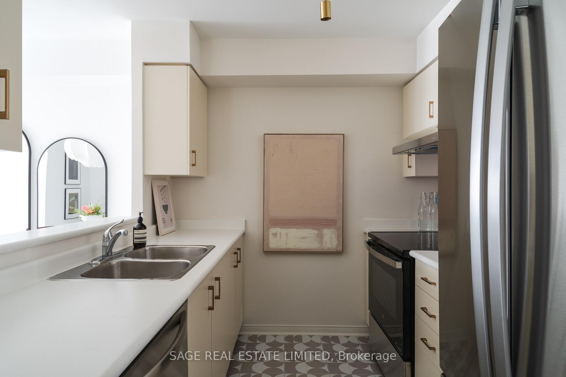 Photo 2 of Unit 704, 70 Mill Street, Toronto, Waterfront Communities — HOMEH