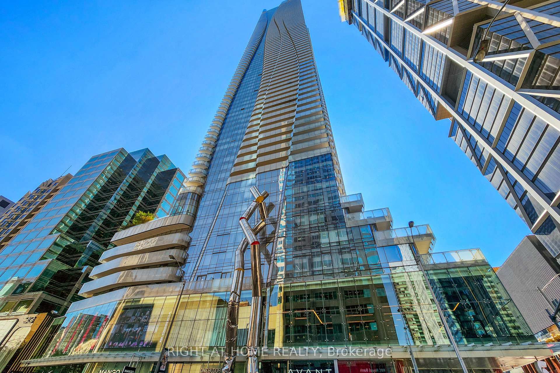 Photo 1 of Unit 3312, 1 Bloor Street E, Toronto, Church-Yonge Corridor — HOMEH