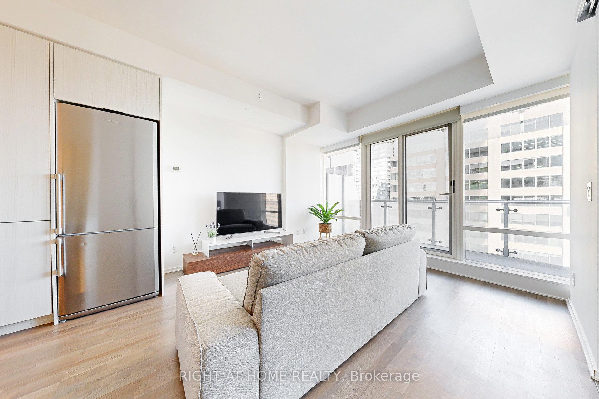 Photo 28 of Unit 3312, 1 Bloor Street E, Toronto, Church-Yonge Corridor — HOMEH