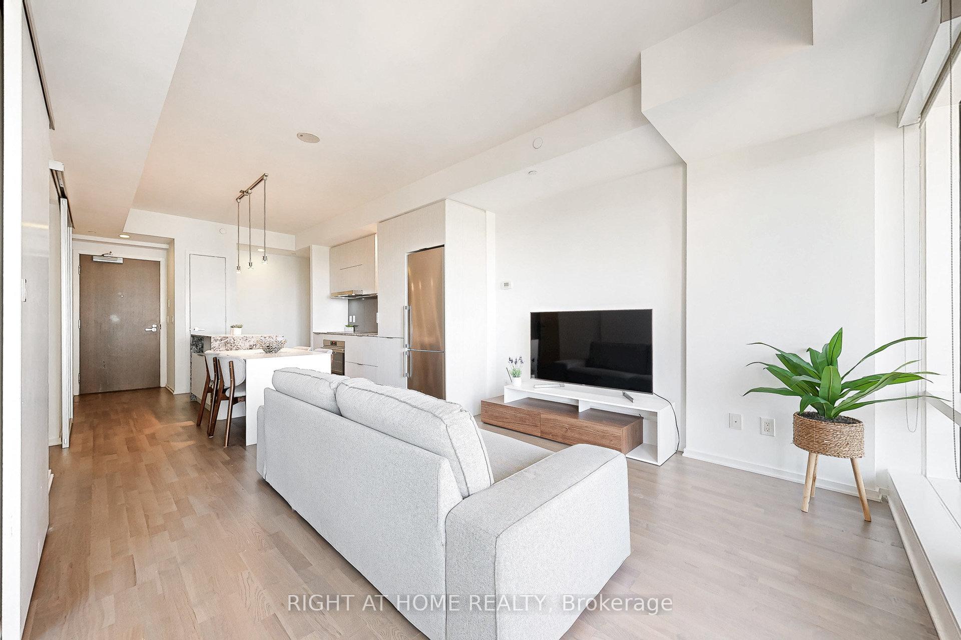 Photo 10 of Unit 3312, 1 Bloor Street E, Toronto, Church-Yonge Corridor — HOMEH