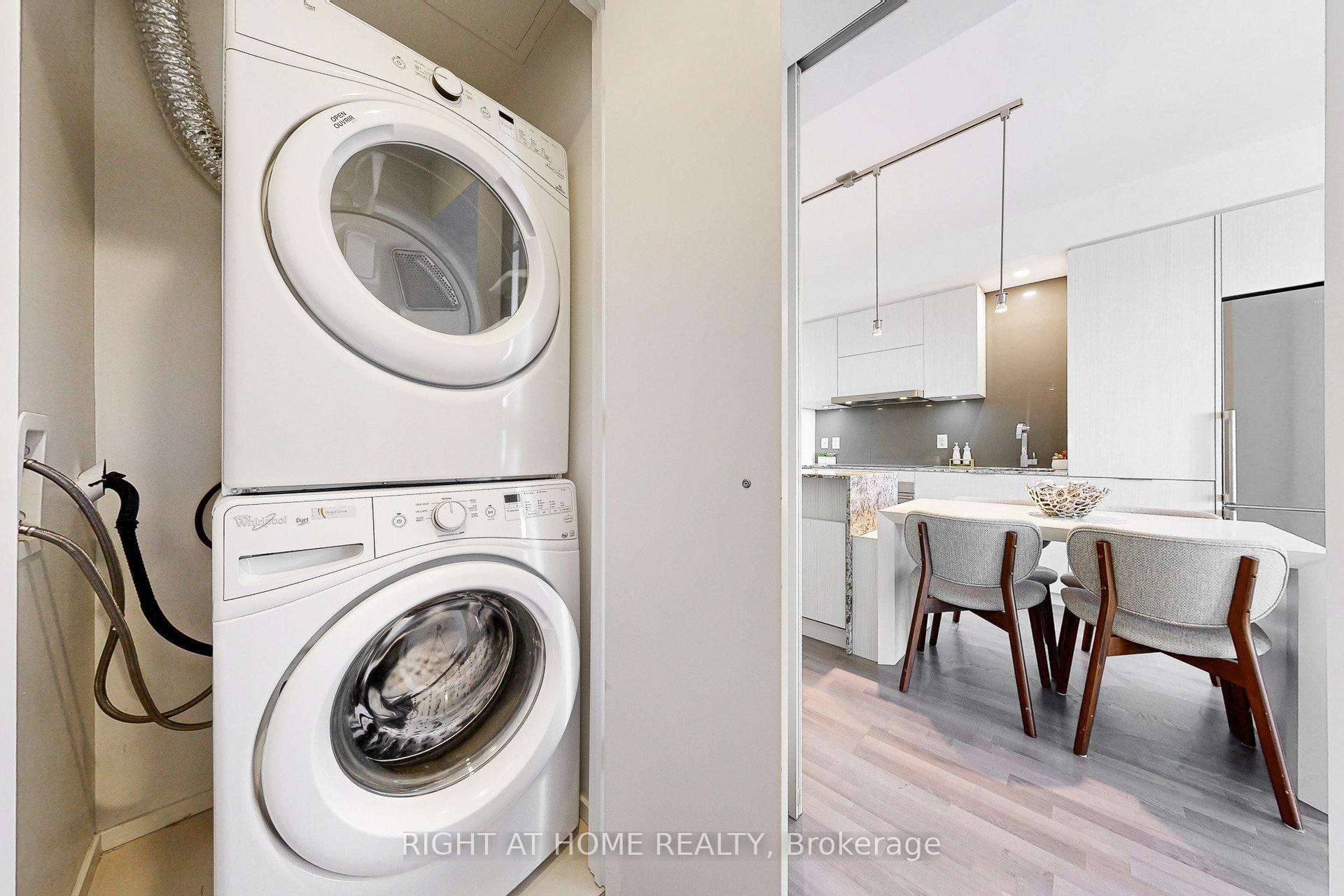 Photo 17 of Unit 3312, 1 Bloor Street E, Toronto, Church-Yonge Corridor — HOMEH