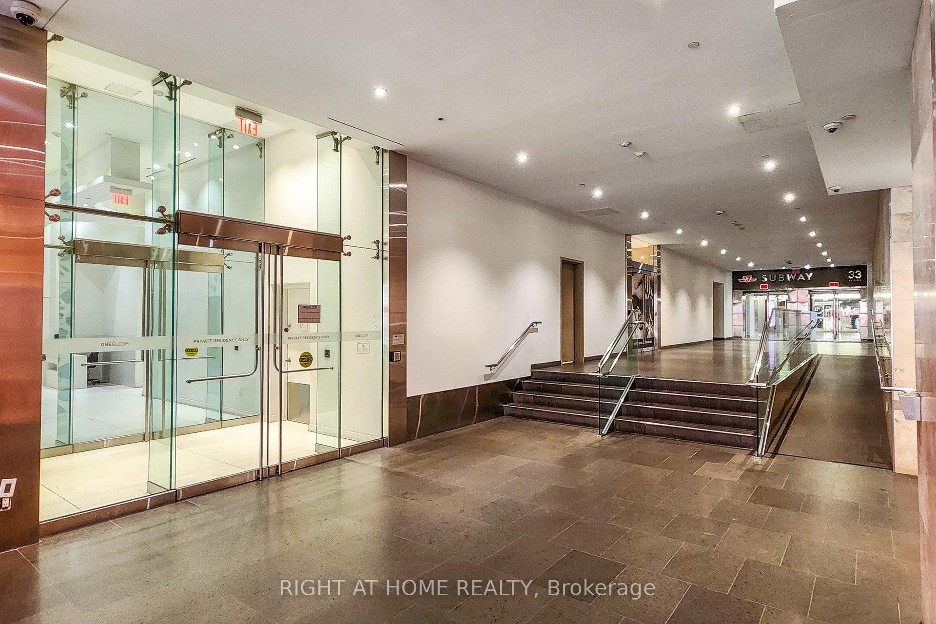 Photo 13 of Unit 3312, 1 Bloor Street E, Toronto, Church-Yonge Corridor — HOMEH