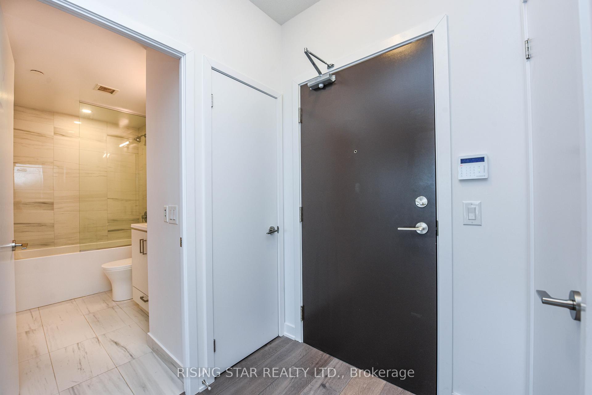 Photo 21 of Unit 617, 60 honeycrisp Crescent, Vaughan, Concord — HOMEH