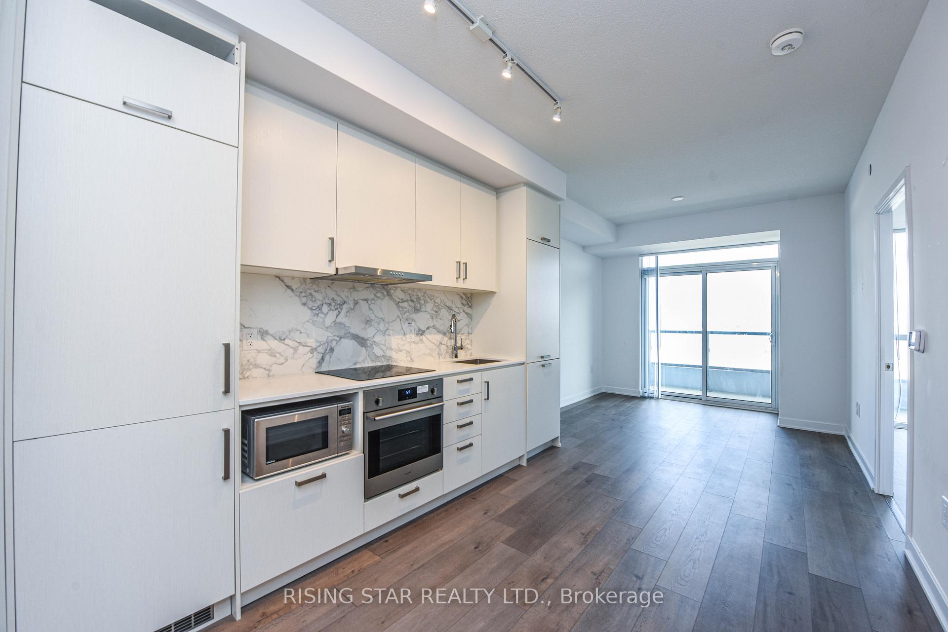 Photo 12 of Unit 617, 60 honeycrisp Crescent, Vaughan, Concord — HOMEH