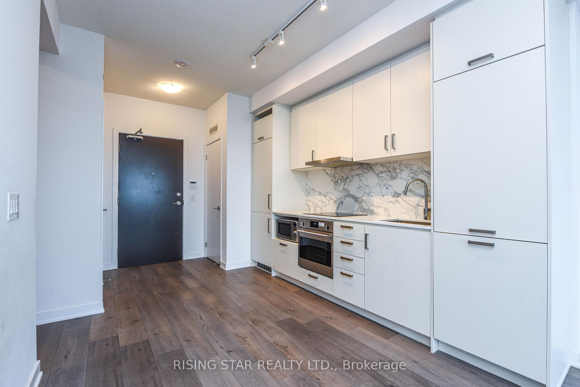 Photo 10 of Unit 617, 60 honeycrisp Crescent, Vaughan, Concord — HOMEH