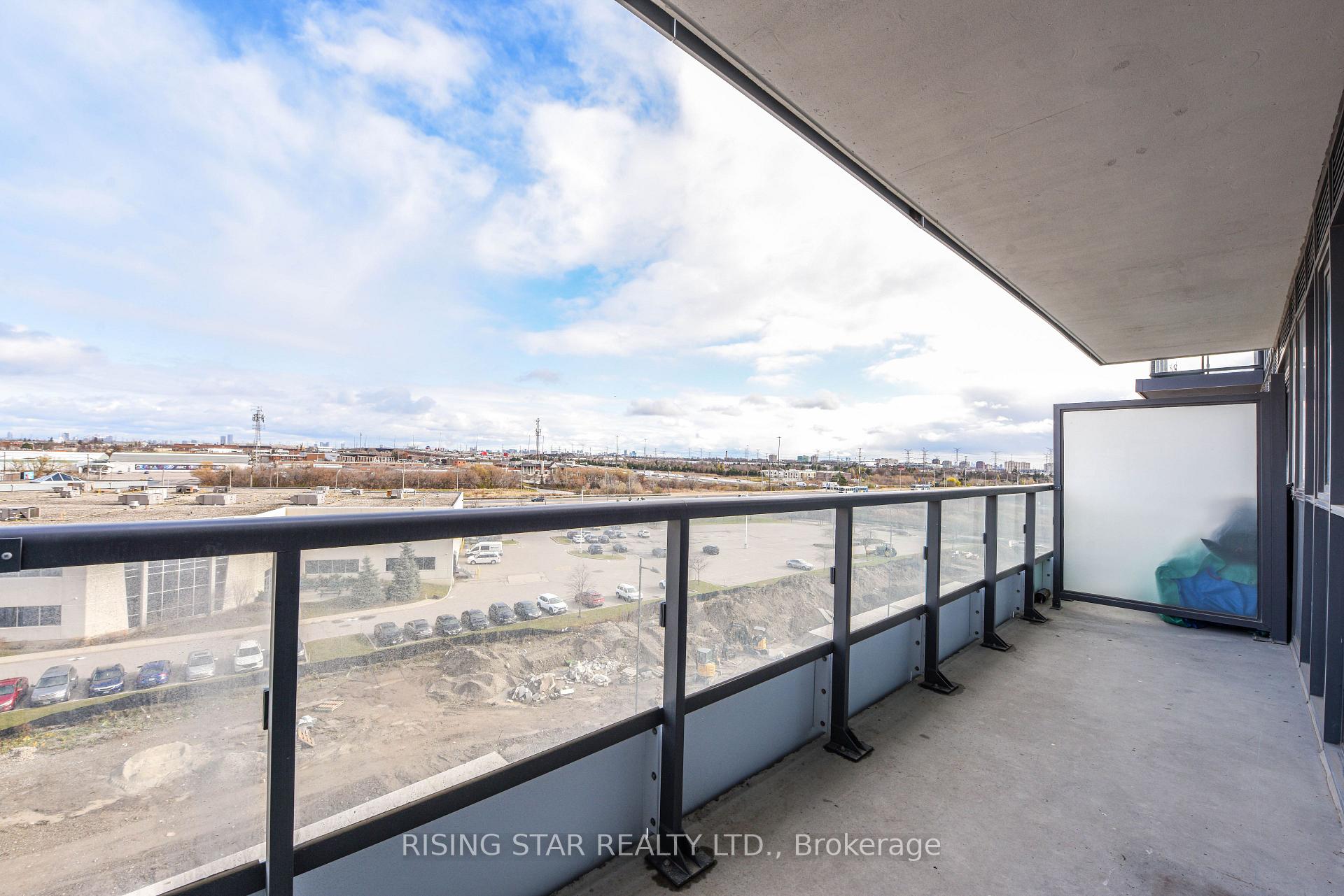 Photo 33 of Unit 617, 60 honeycrisp Crescent, Vaughan, Concord — HOMEH