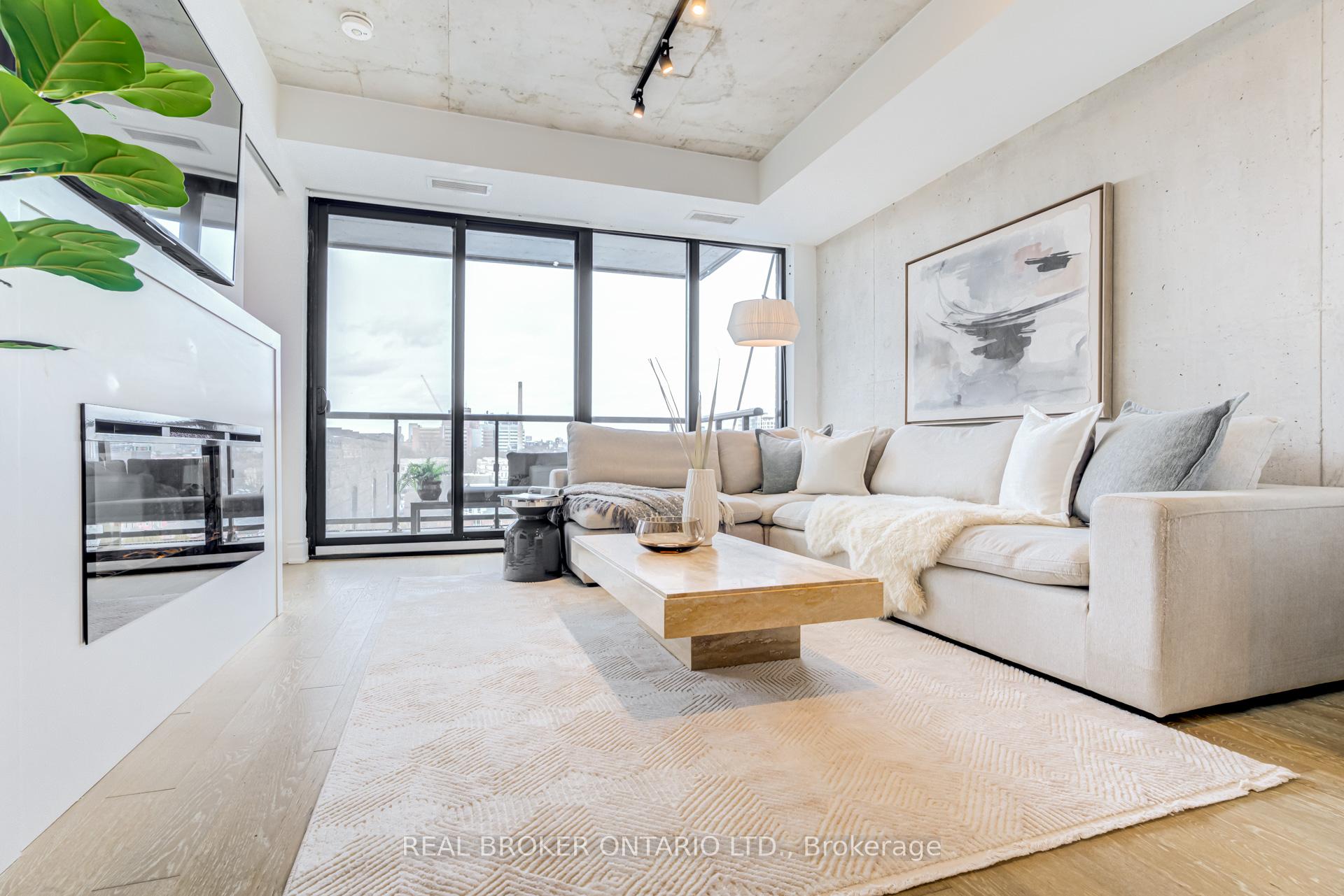 Photo 2 of Unit 717, 608 Richmond Street W, Toronto, Waterfront Communities — HOMEH