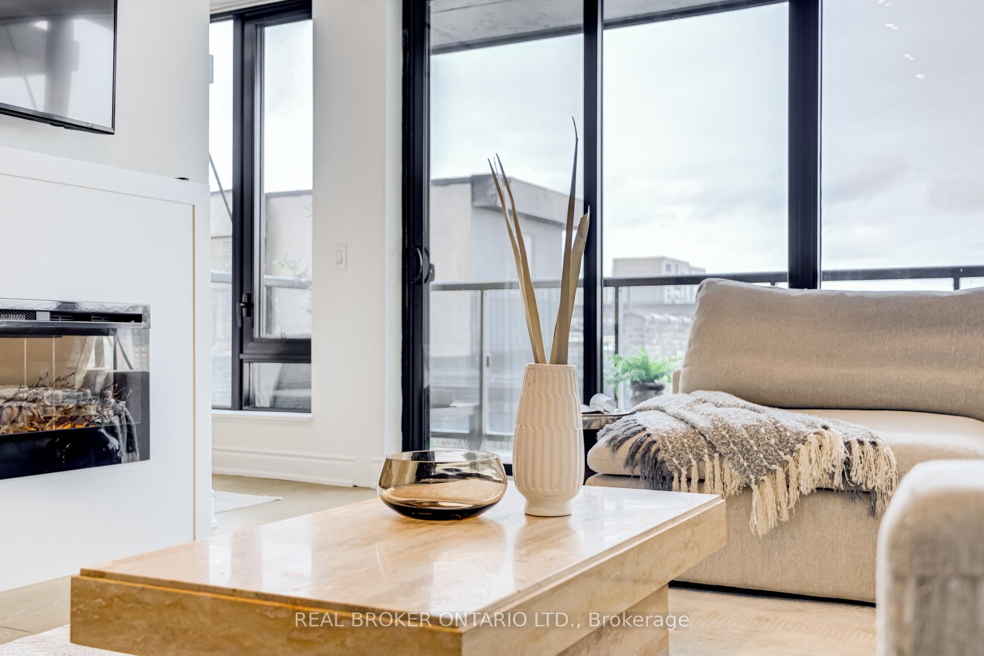 Photo 8 of Unit 717, 608 Richmond Street W, Toronto, Waterfront Communities — HOMEH