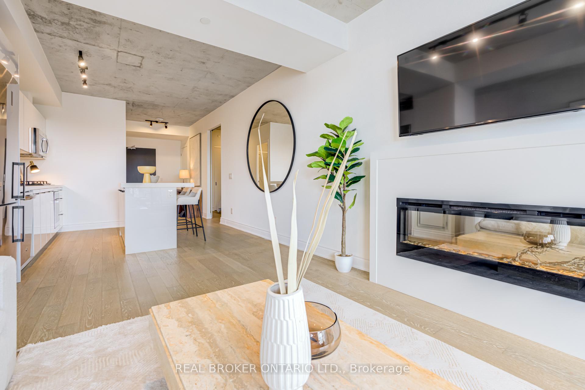 Photo 6 of Unit 717, 608 Richmond Street W, Toronto, Waterfront Communities — HOMEH