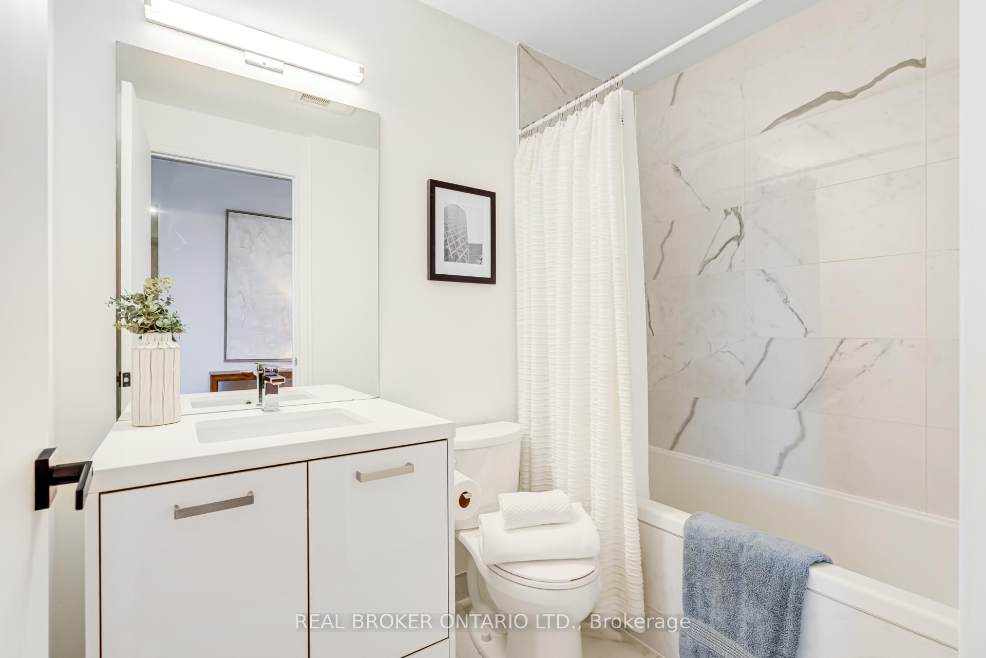 Photo 3 of Unit 717, 608 Richmond Street W, Toronto, Waterfront Communities — HOMEH