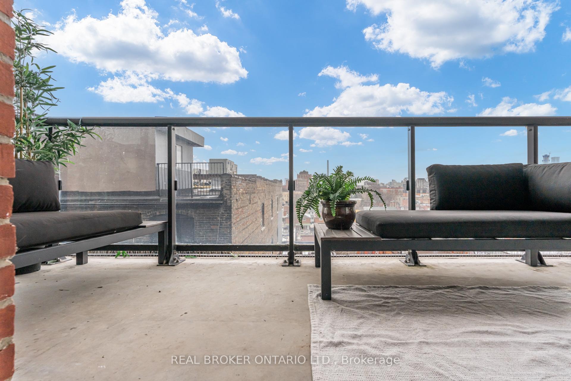 Photo 16 of Unit 717, 608 Richmond Street W, Toronto, Waterfront Communities — HOMEH