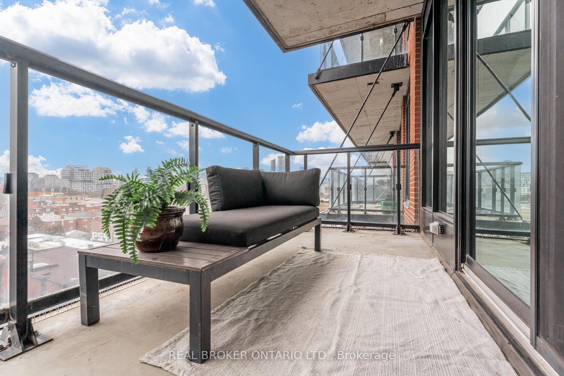 Photo 17 of Unit 717, 608 Richmond Street W, Toronto, Waterfront Communities — HOMEH