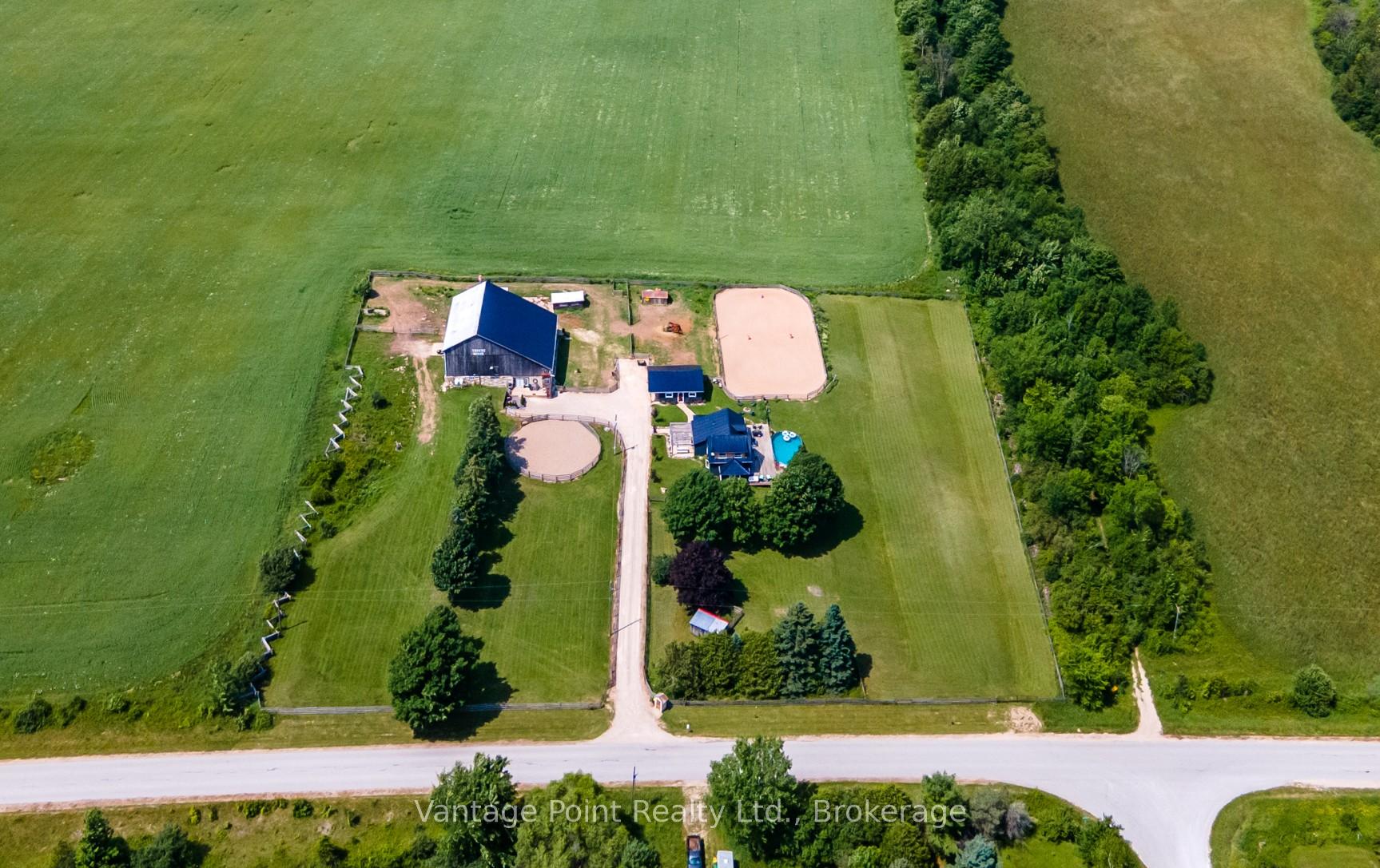 Front of 467435 12th Concession B