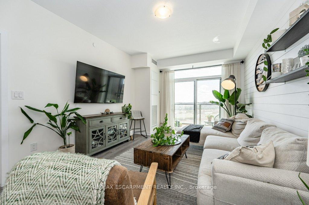 Photo 7 of Unit 436, 450 Dundas Street E, Hamilton, Waterdown — HOMEH