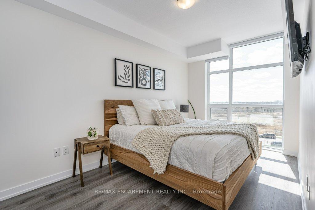 Photo 6 of Unit 436, 450 Dundas Street E, Hamilton, Waterdown — HOMEH