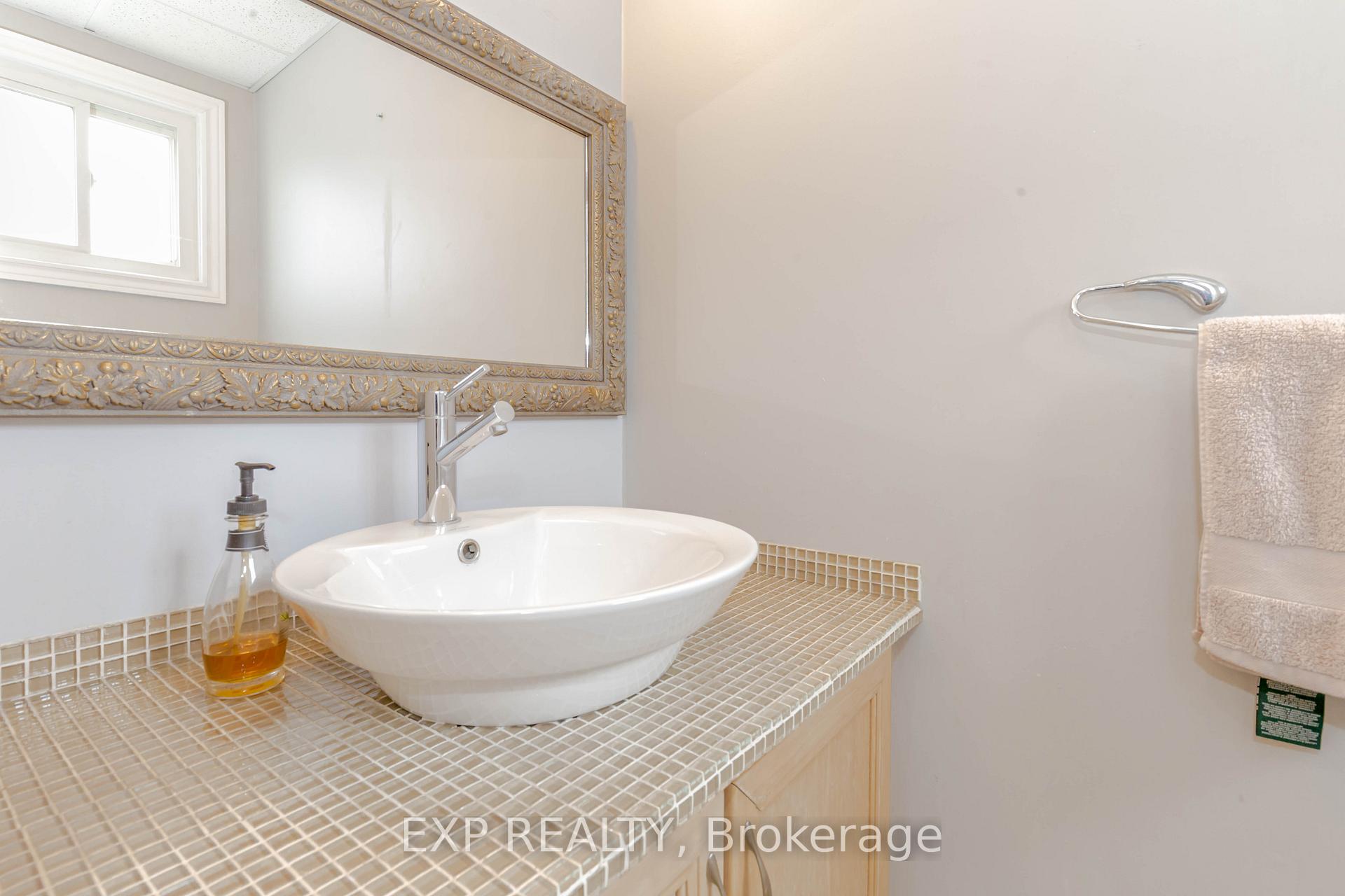 Photo 2 of Unit 3, 120 Quigley Road, Hamilton, Vincent — HOMEH