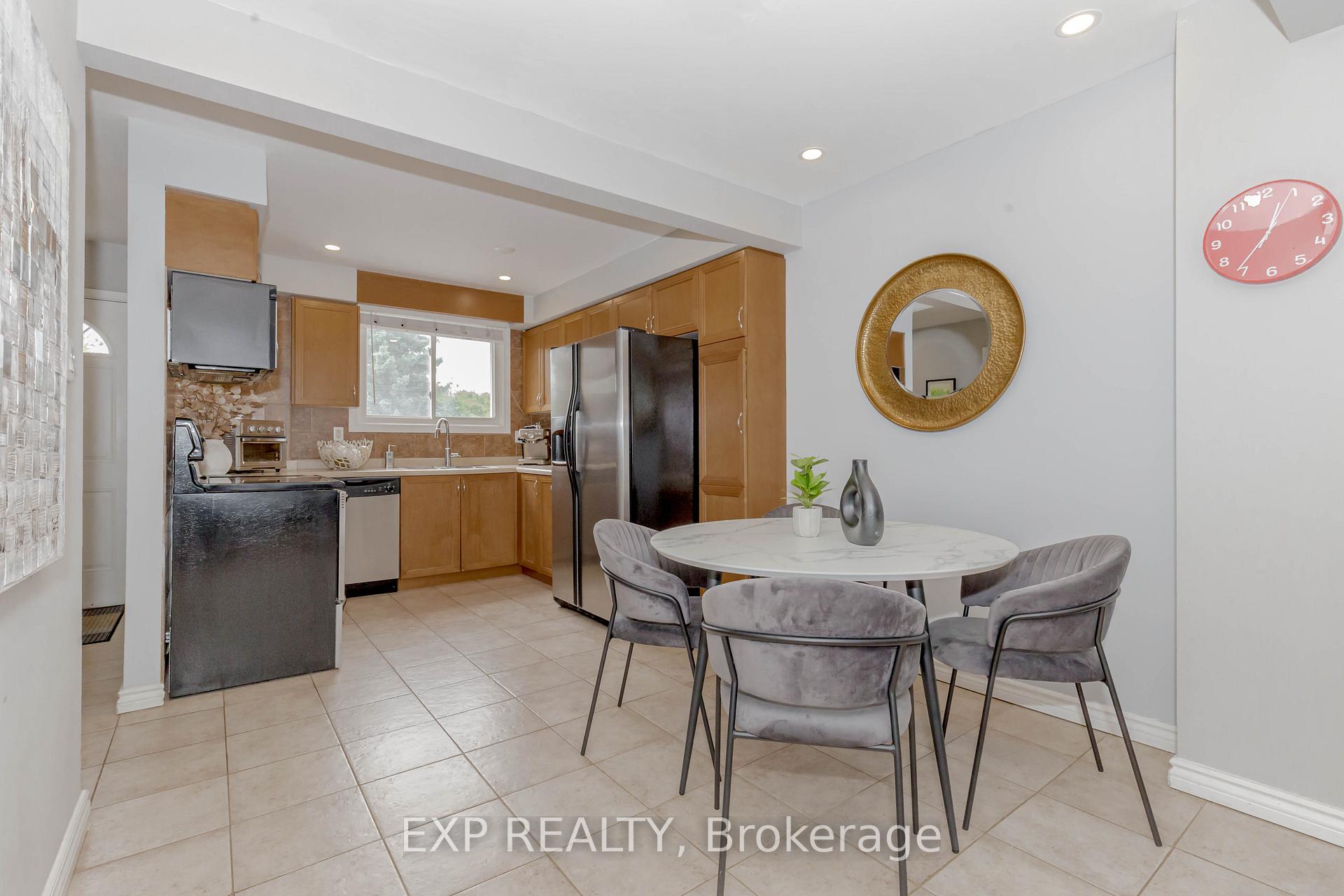 Photo 7 of Unit 3, 120 Quigley Road, Hamilton, Vincent — HOMEH