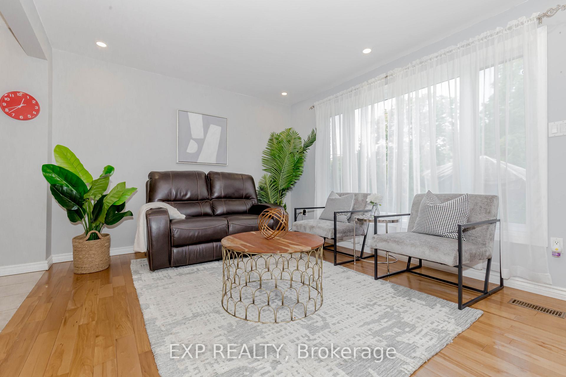 Photo 4 of Unit 3, 120 Quigley Road, Hamilton, Vincent — HOMEH