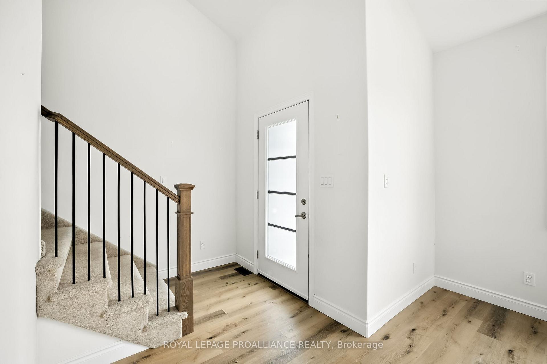 Photo 3 of 27 Rabbit Road, Brighton — HOMEH