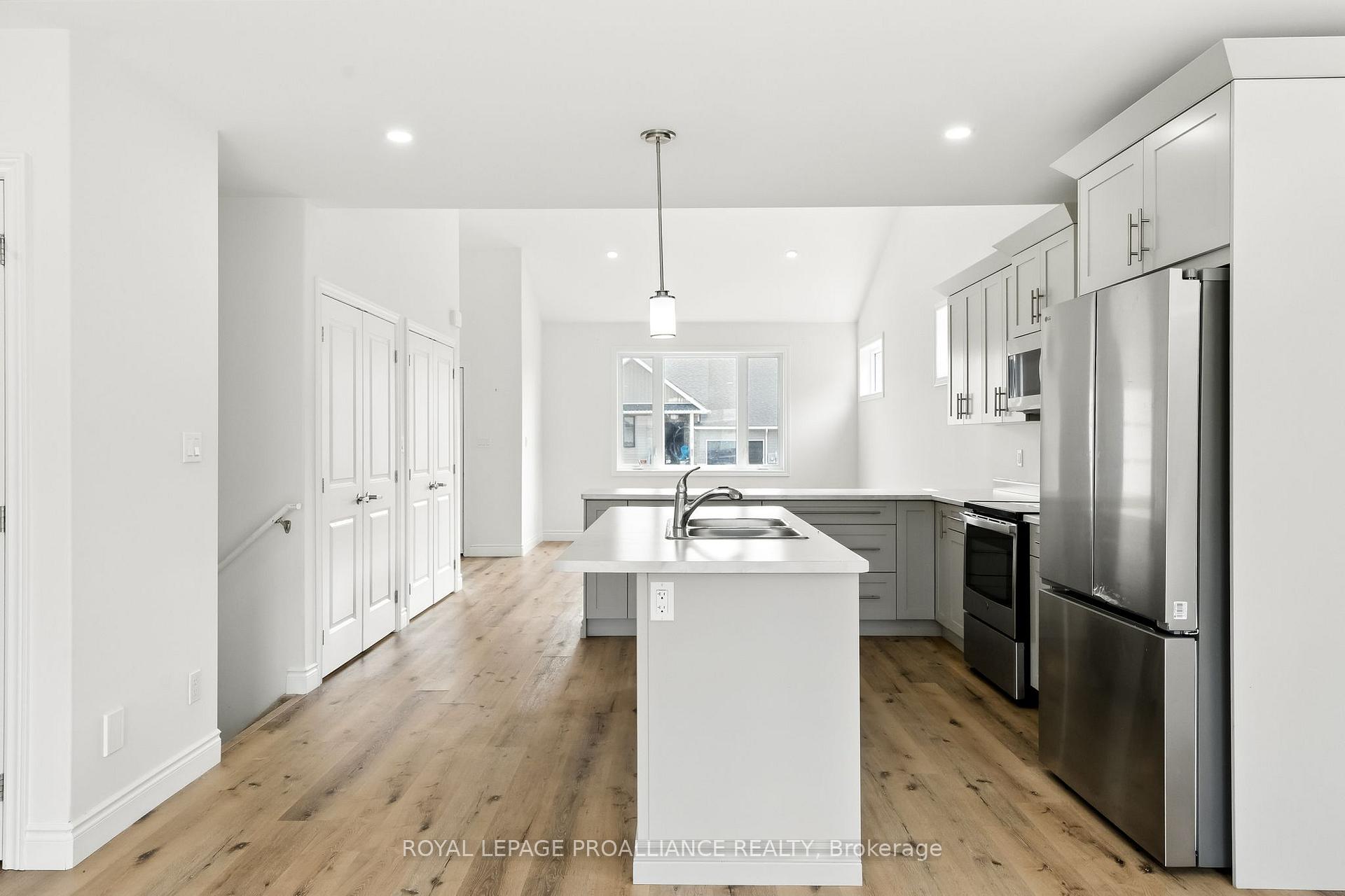 Photo 4 of 27 Rabbit Road, Brighton — HOMEH