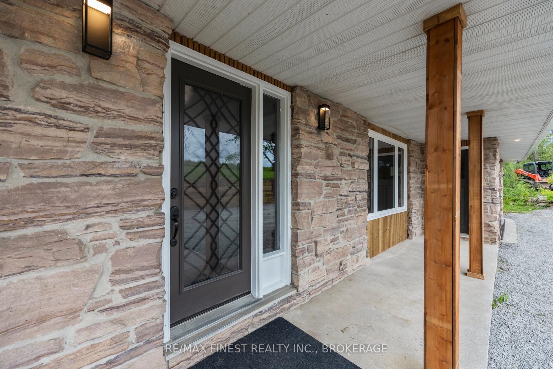 Photo 2 of 3327 Wilton Road, Frontenac, Frontenac South — HOMEH