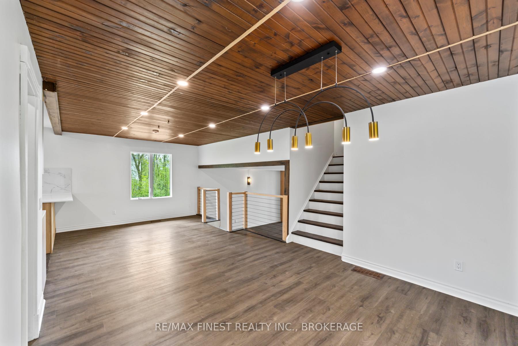 Photo 11 of 3327 Wilton Road, Frontenac, Frontenac South — HOMEH