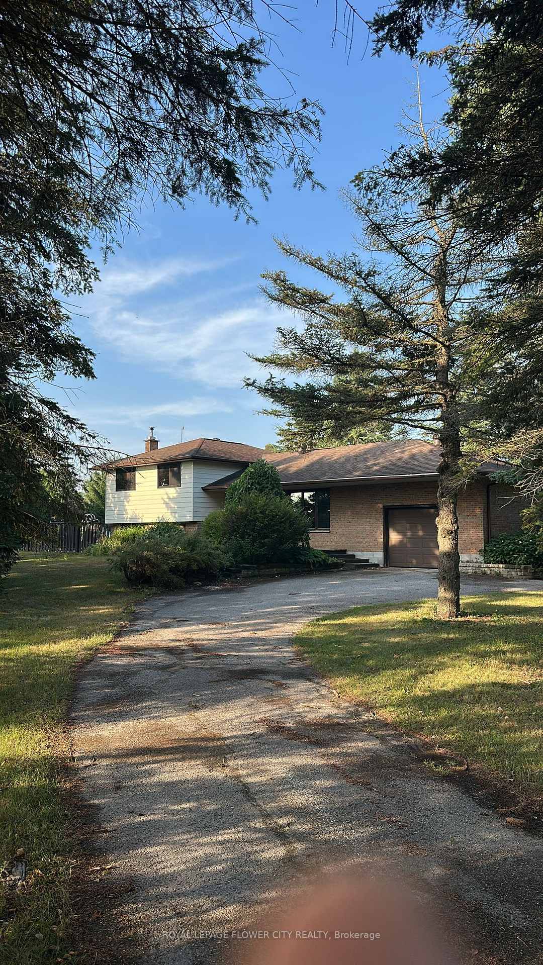 Photo 1 of 7076 5th side Road N, Innisfil, Cookstown — HOMEH