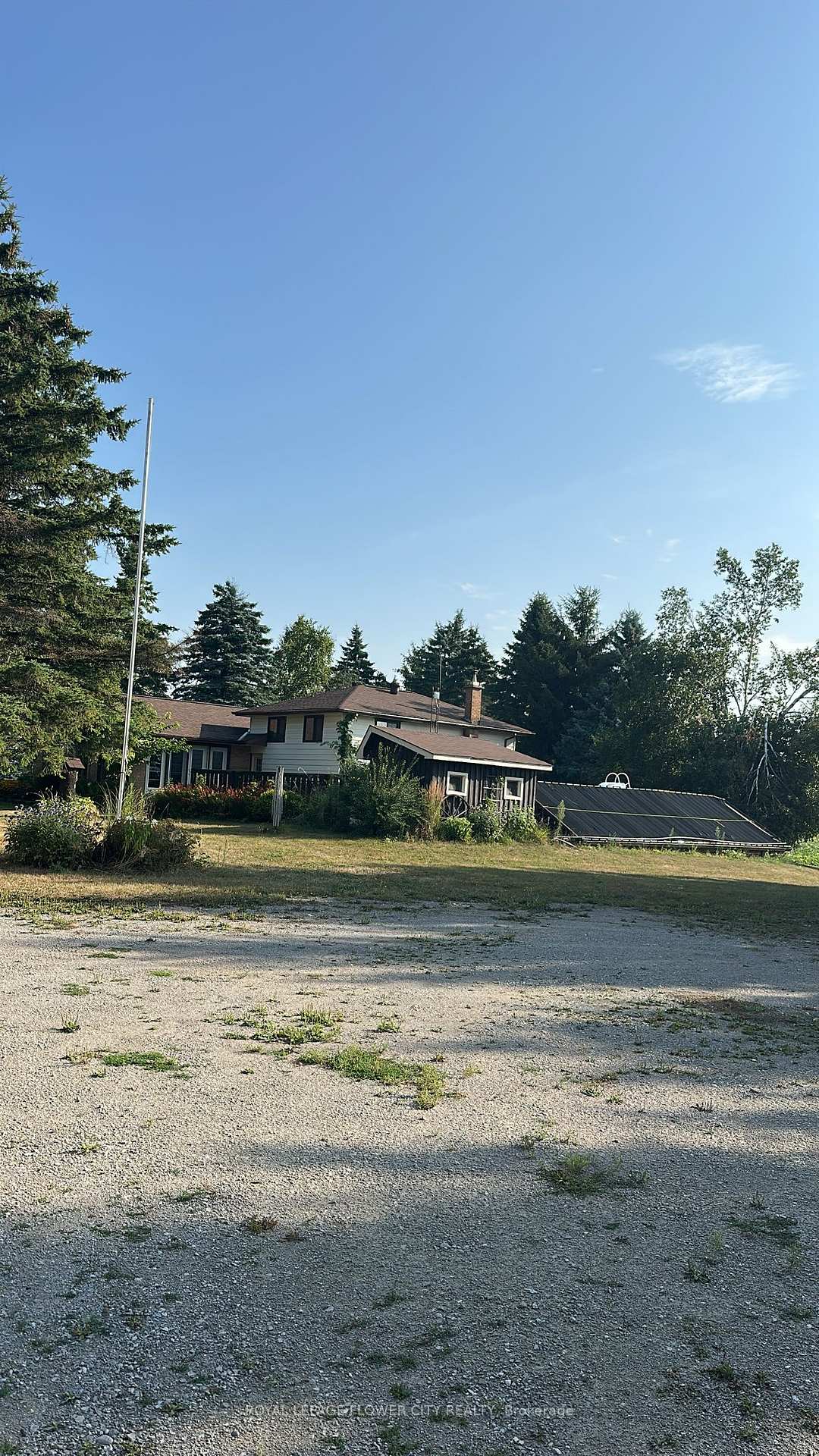 Photo 18 of 7076 5th side Road N, Innisfil, Cookstown — HOMEH