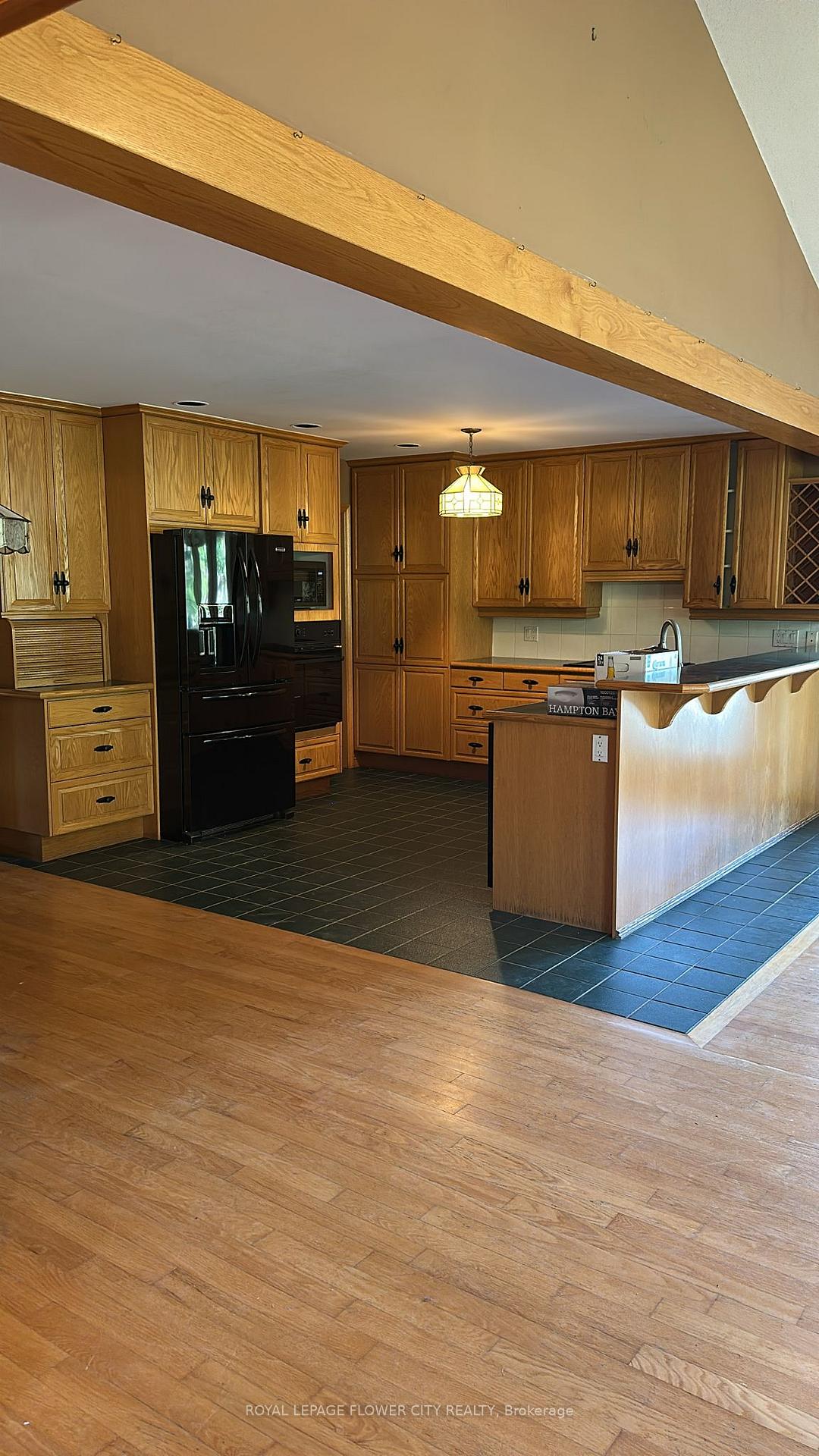 Photo 7 of 7076 5th side Road N, Innisfil, Cookstown — HOMEH