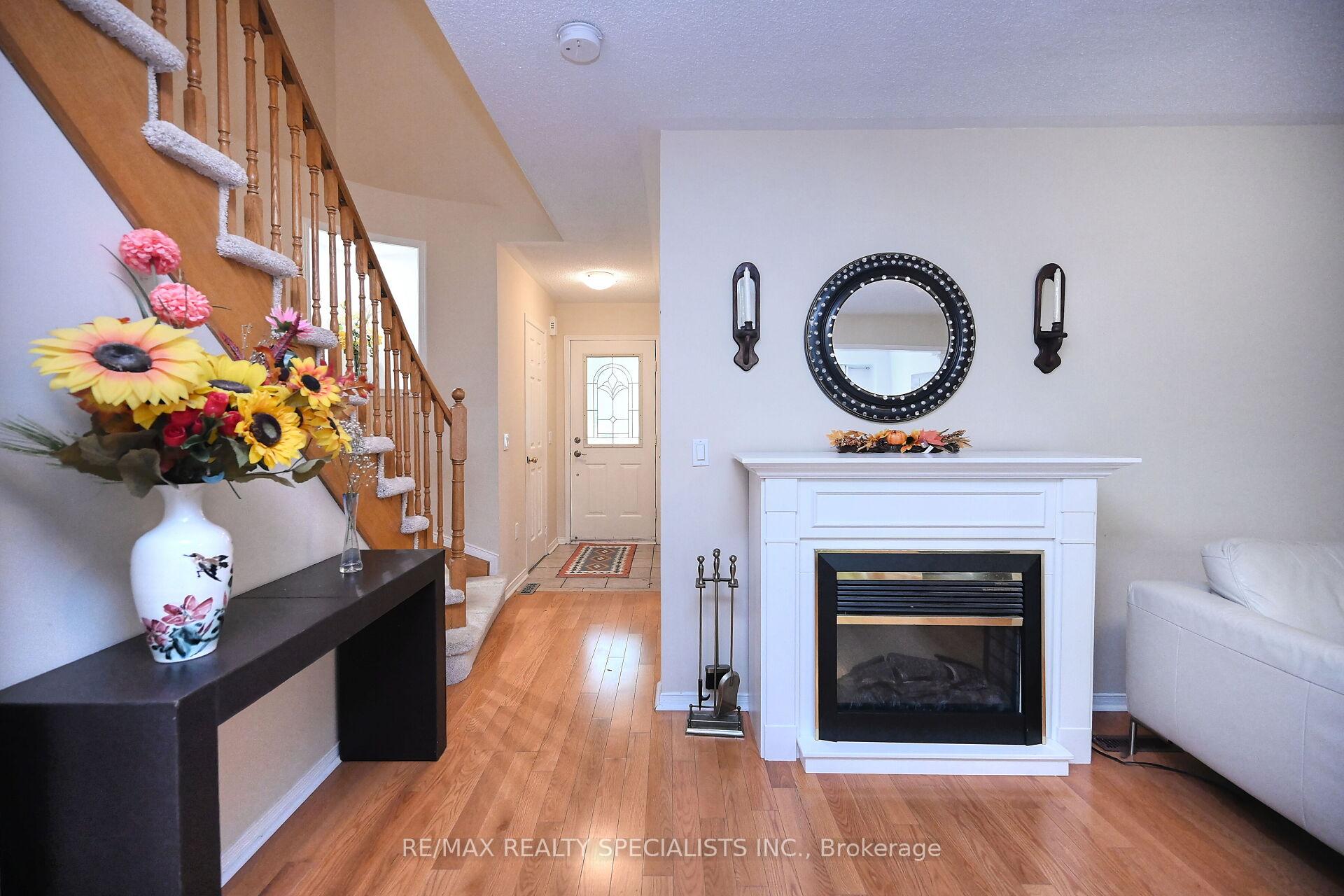 Photo 4 of Unit 66, 9800 Mclaughlin Road N, Brampton, Fletcher's Creek Village — HOMEH