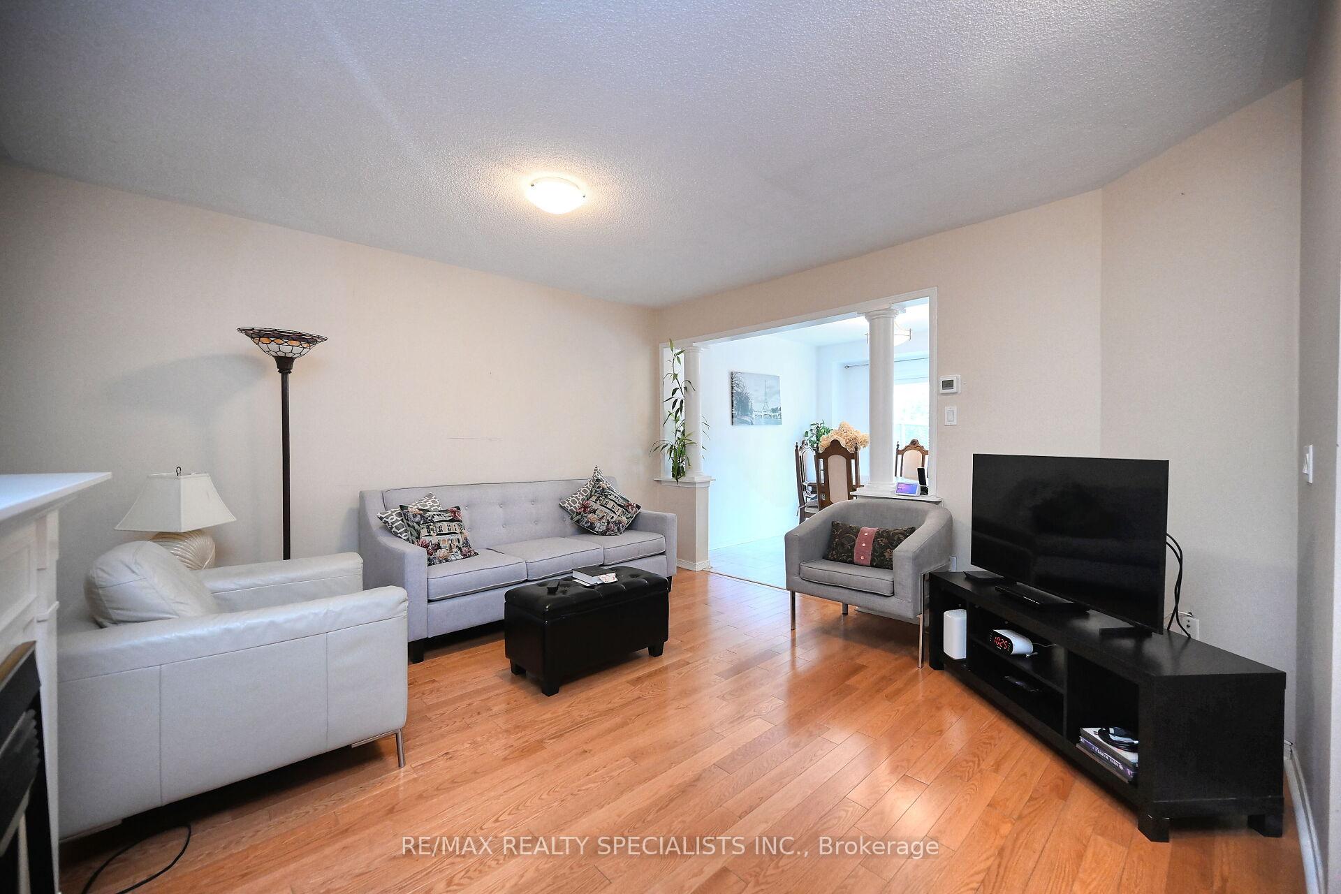 Photo 3 of Unit 66, 9800 Mclaughlin Road N, Brampton, Fletcher's Creek Village — HOMEH